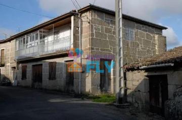 SE VENDE CASA EN PORQUEIRA