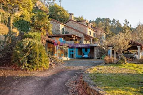 SE VENDE CHALET EN CEBOLIÑO