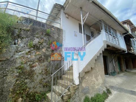 SE VENDE CASA EN SOBRADO DO BISPO, BARBADAS