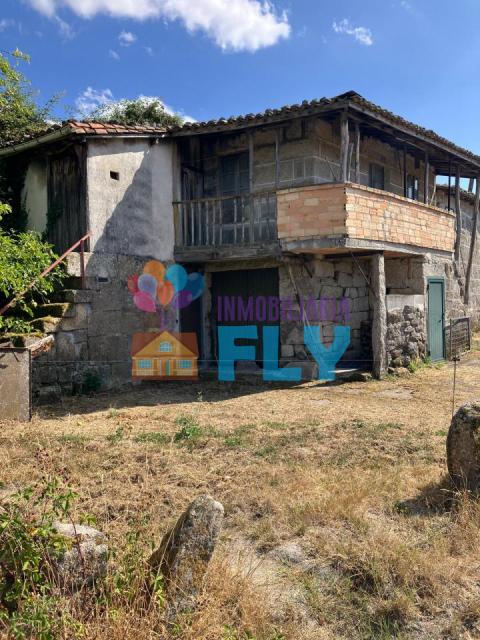 OPORTUNIDAD!!! SE  VENDE CASA REGISTRADA EN PADERNE DE ALLARIZ CON TERRENO