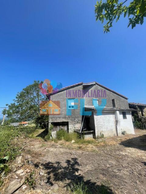 CASA CON FINCA DE 1.200M² Y MÚLTIPLES POSIBILIDADES!!